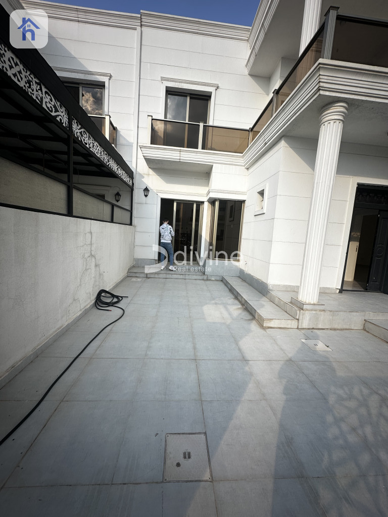 Spacious House in Aram Village Image 2