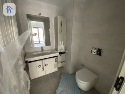 Elegant 1-Bedroom Apartment in Rami Towers Image 6