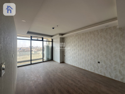 Elegant 3-Bedroom Apartment in Sky Towers Image 6