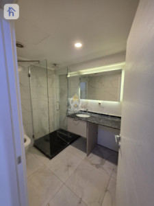 Modern Studio Apartment Image 3