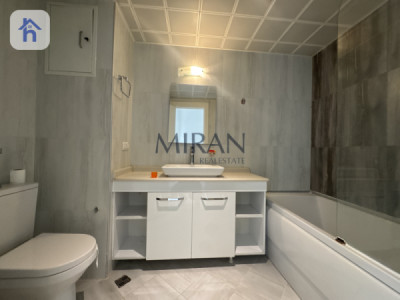 Cozy 1-Bedroom Apartment in Empire Wings Resim 4