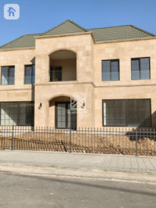 Modern house in prime location image 2
