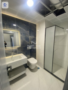 Elegant 1-bedroom in prime location Image 5