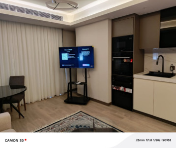 Modern Studio Apartment in Prime Location Resim 5