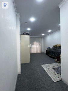 Spacious House with 4 Bedrooms image 7