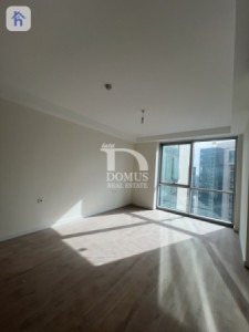 Luxury Apartment with Stunning Views Image 4