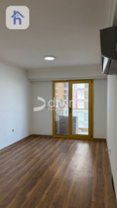 Luxurious Apartment in Roya Tower Image 3