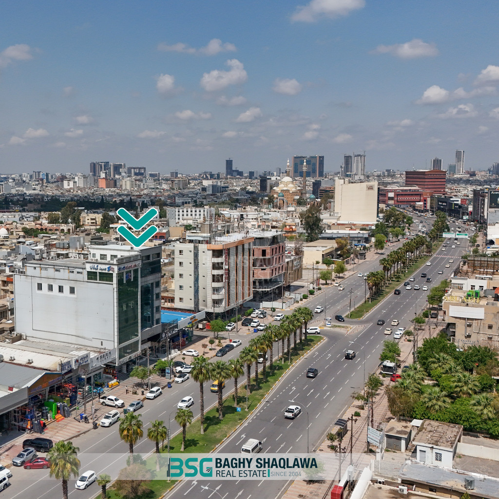 Building for sale on a main 60-meter street opposite the Yellow Hall Resim 2