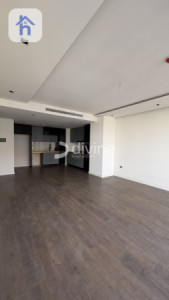 Elegant Apartment in Prime Location image 1