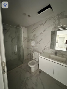 Modern Apartment with Spectacular Features image 7
