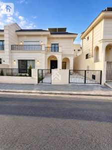 Modern House image 2