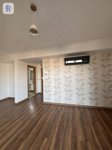 Corner Apartment Image 7