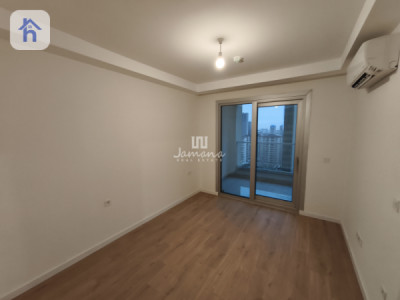 Modern Apartment in Empire Wings Resim 5