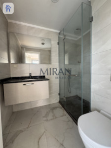 Spacious Apartment with Stunning Views Image 6