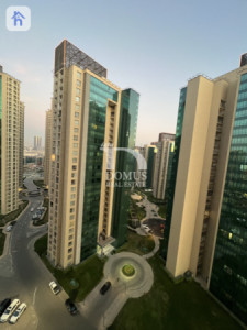 One Bedroom Apartment in Empire Diamond Resim 6