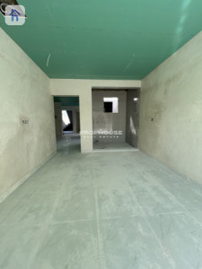 Spacious House with 5 Bedrooms image 5