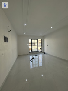 Spacious 5-Bedroom House in Hawlery Nwe image 7