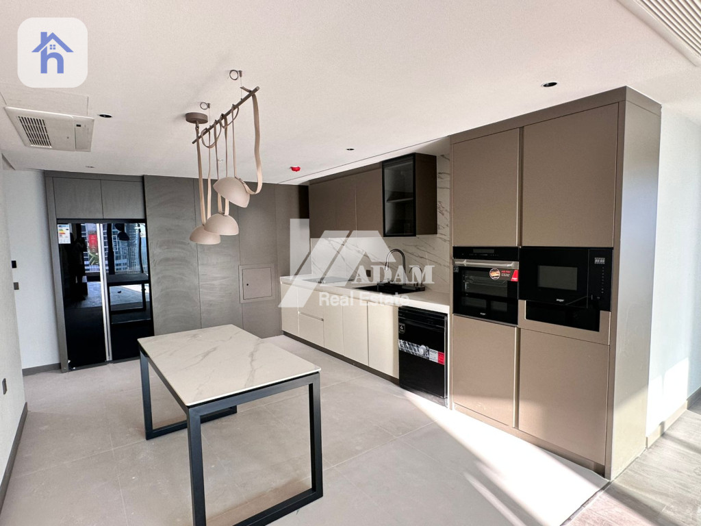 Luxurious 3 Bedroom Apartment with Modern Design