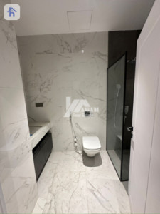 شقة واسعة مع مناظر خلابة image 9