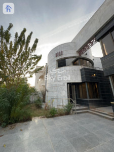 Large Family House in Dream City image 3