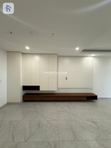 Modern Office in Phoenix Tower Resim 5