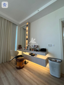 Modern 2-Bedroom Apartment in Empire Square image 11