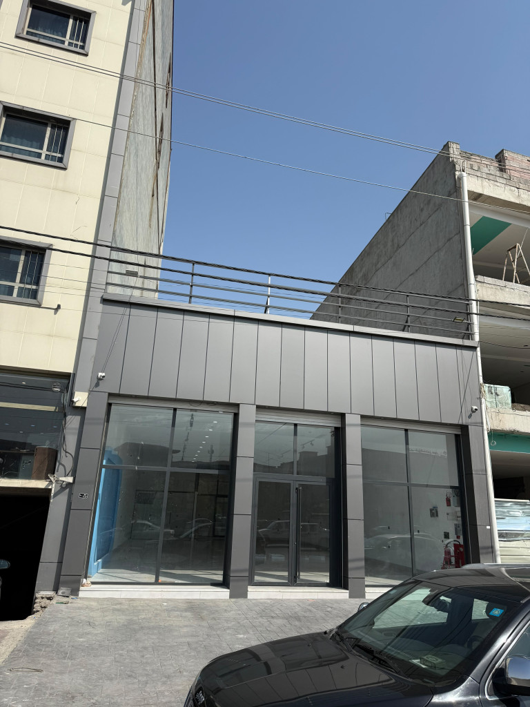 Spacious Shop on 100m Street — 1