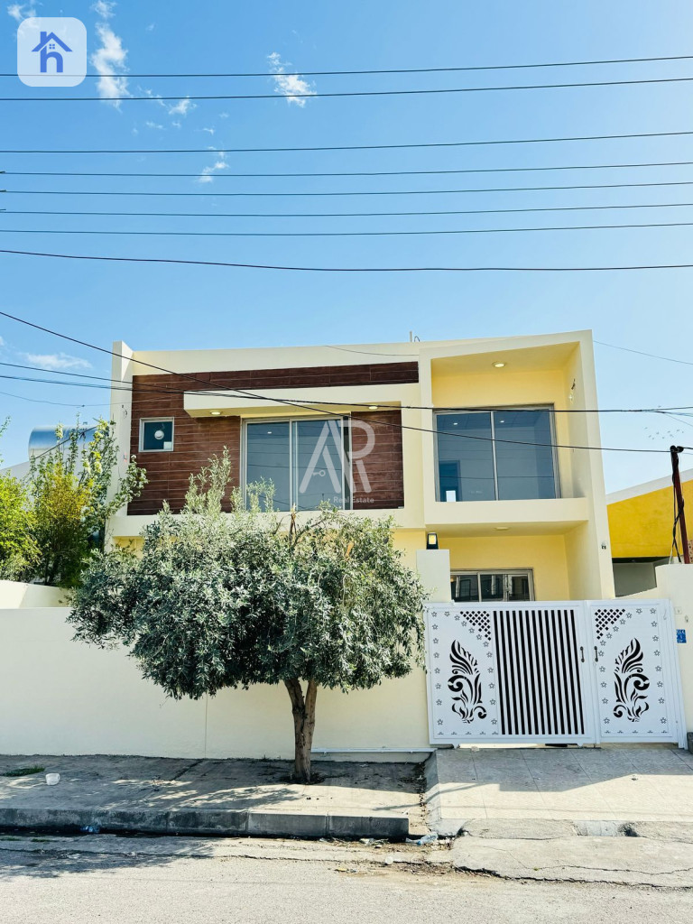 Spacious House with 5 Bedrooms