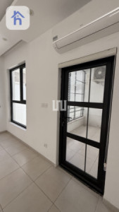 Spacious Villa: 5 Bedrooms image 17