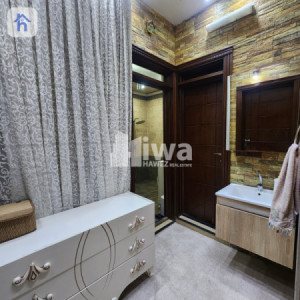 Spacious Family Home in Bakhtyari image 13