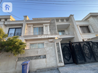 Spacious House in Erbil with 4 Bedrooms image 1