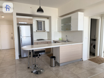 Modern Apartment in Empire Diamond image 3