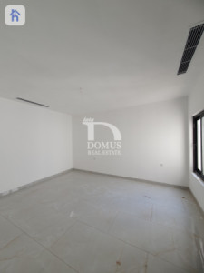 Commercial House For Rent Image 13