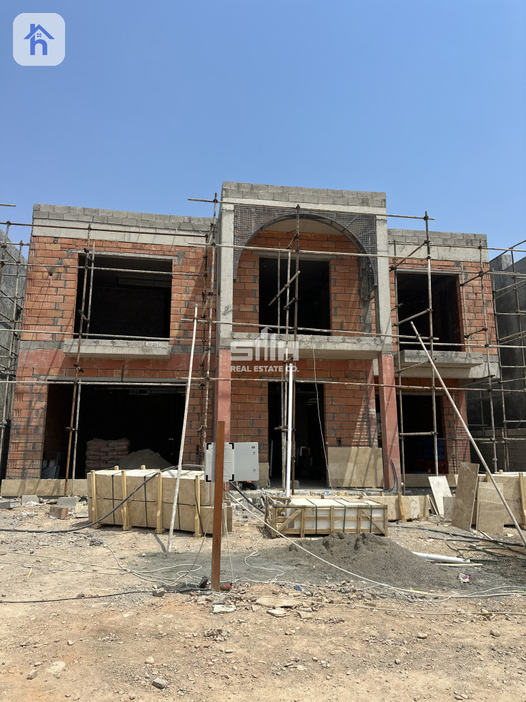 Spacious House in Olive Garden City