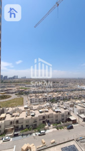 14th Floor Apartment with Stunning Views Image 3