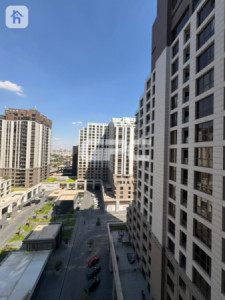 Modern 1 Bedroom Apartment with Stunning View image 2