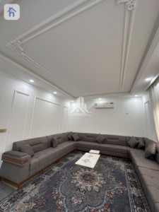 One Floor House image 3