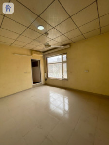 Spacious House with Multiple Rooms Resim 5