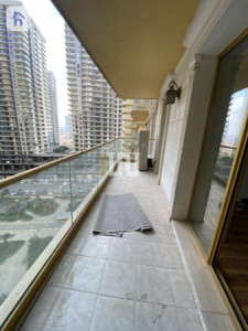 Spacious apartment in Roya Tower Resim 7