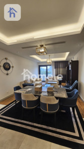 شقة واسعة بتصميم أنيق صورة 8