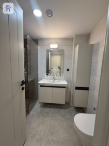 Modern Apartment image 8