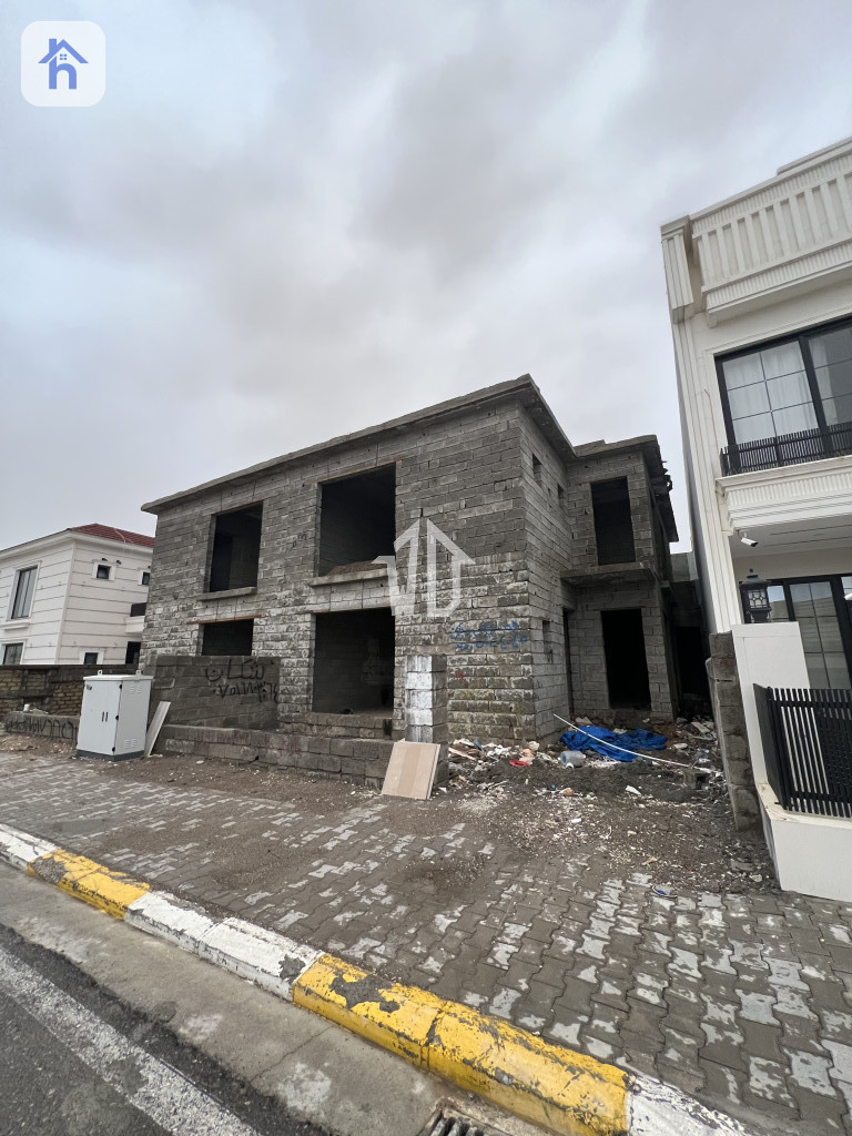 Spacious Structure in Hiwa City For Sale
