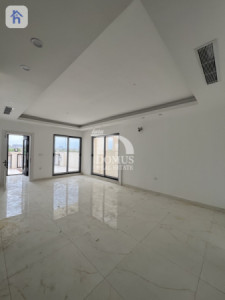 Charming House with 4 Bedrooms image 4