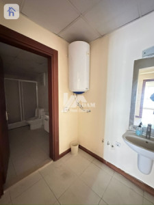 شقة عصرية بثلاث غرف نوم مع موقع مركزي صورة 13