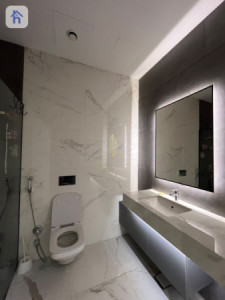 Luxury Apartment image 14