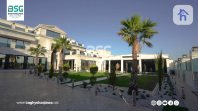 Luxury Villa for Sale in Atconz image 1