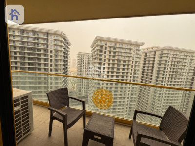 Spacious Apartment with Stunning Views image 8