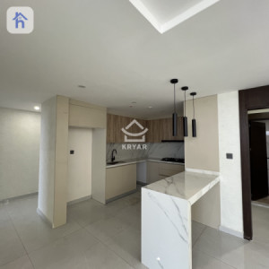 Bright Apartment with Stunning Views Image 9