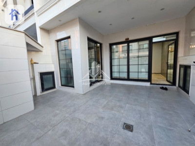 Modern House image 3