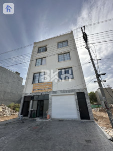 Prime Commercial Building, High Rental Income image 2